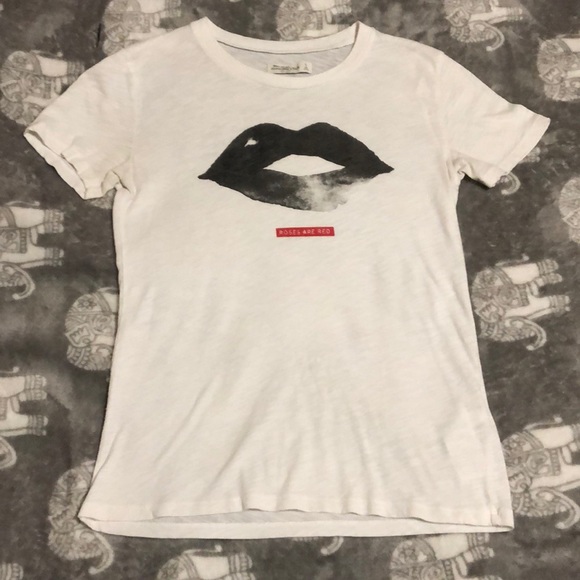Abercrombie & Fitch Tops - Women’s t shirt